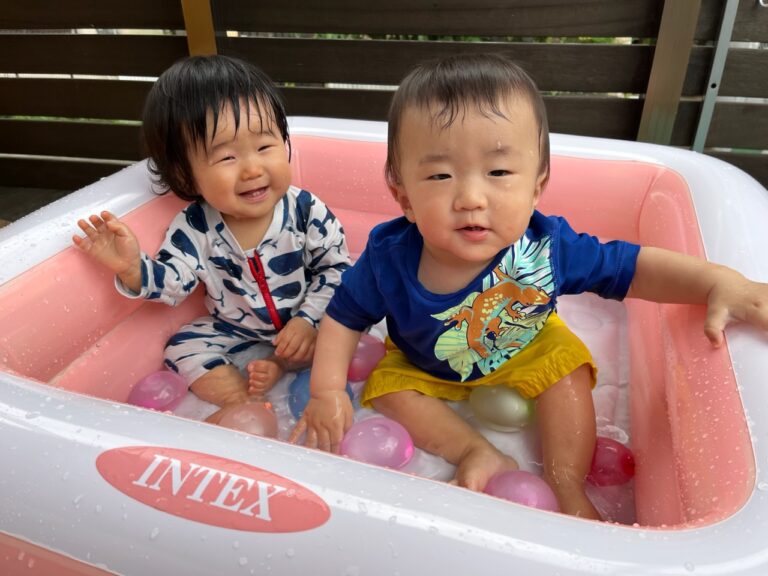 プニプニ♪楽しい水風船(0歳児🦦)