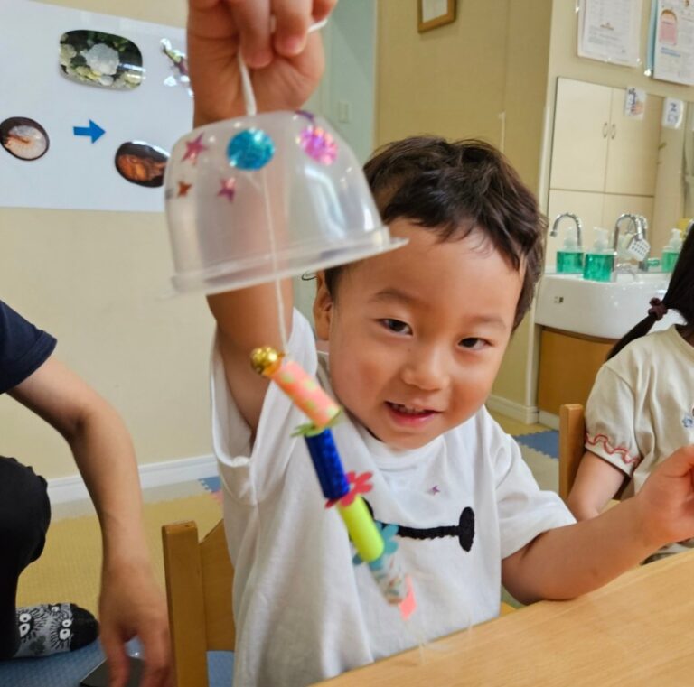 夏の風物詩🎐風鈴を作ろう(2歳児🐳)