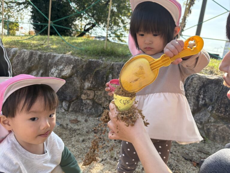 保護中: 楽しい砂遊び🪣(1歳児🐬)